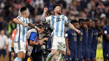 Lionel Messi comemora a vitória da Argentina na Copa do Mundo do Catar - Foto: Getty Images