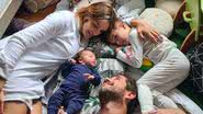 Rafa Brites exibe maternidade real ao posar com os filhos, Rocco e Leon - Reprodução/Instagram