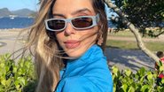 Giovanna Lancellotti posa com look azul - Reprodução/Instagram