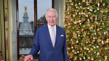 Rei Charles III em sua mensagem de Natal em 2023 - Foto: Getty Images
