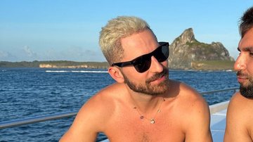 Thales Bretas passeia de barco com Silva - Reprodução/Instagram