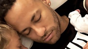 Neymar Jr exibe foto com os filhos - Foto: Reprodução / Instagram
