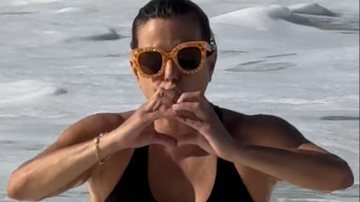 Narcisa Tamborindeguy na praia, em vídeo publicado na sua rede social - Foto: Reprodução/Instagram
