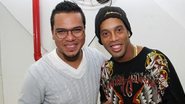 Ronaldinho Gaúcho e Bruno, do Sorriso Maroto - Vinícius Eduardo / AgNews