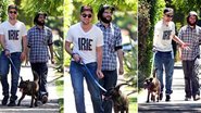 Roberto Pattinson passeia com seu cão em L.A. - City Files