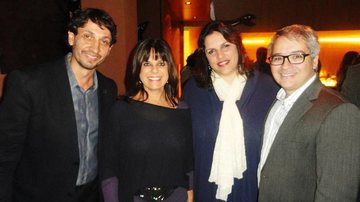 Danilo Brandão recebe Jóia Bergamo, Giovanna Ornelas e Ricardo Caminada, em lançamento de programa de premiações, em SP.