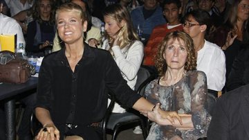 Xuxa Meneghel com a mãe, dona Alda - Felipe Assumpção / AgNews