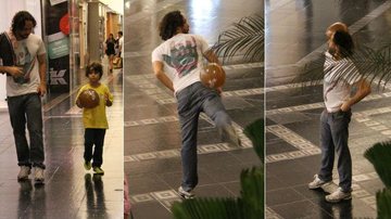 Gabriel O Pensador brinca com os filhos em shopping do Rio de Janeiro - Daniel Delmiro / AgNews