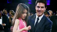 Suri e o pai, Tom Cruise - Grosby Group