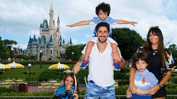 “É gostoso ver que, para eles, a Disney é realmente um lugar mágico”, conta Suzana, a esposa de Marcos Mion - Cesar Alves