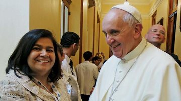 Martha Medeiros encontra o Papa Francisco - CARAS
