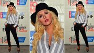Christina Aguilera abusa do estilo “tomboy” com camisa masculina e chapéu fedora - Getty Images