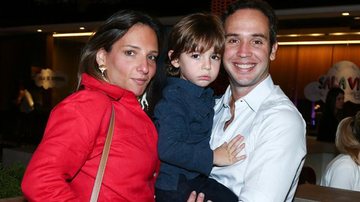 Caio Ribeiro com a mulher, Renata, e o filho, João - Manuela Scarpa/Photo RioNews