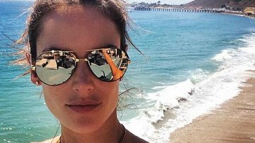 Alessandra Ambrósio se diverte com os filhos na praia - Instagram/Reprodução