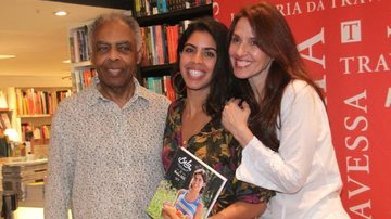 Bela Gil lança novo livro com família e amigos - Graça Paes / Brazil News
