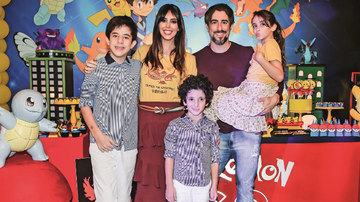 O casal Suzana Gullo e Marcos Mion com os filhos Stefano, Romeo e Donatella - Manuela Scarpa/Brazil News