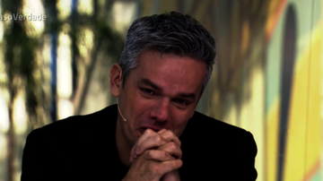 Otaviano Costa chora apresentando Vídeo Show - Reprodução/ TV Globo