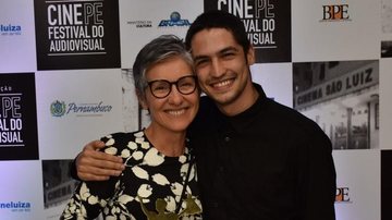 Gabriel Leone e Cássia Kiss marcam presença em festival - Felipe Souto Maior / AgNews