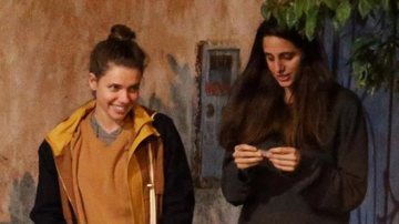 Bruna Linzmeyer e Priscila Visman trocam carinhos em passeio - Thiago Martins/AgNews