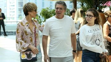 Ana Furtado e Boninho passeiam com a filha no shopping - EDSON AIPIM / AgNews