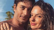 Isis Valverde e André Resende posam juntos na praia - Reprodução/Instagram
