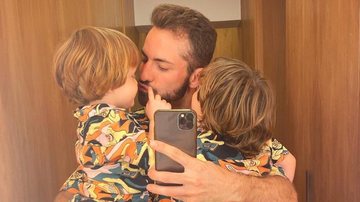 Médico Thales Bretas leva os filhos com o humorista Paulo Gustavo à praia - Reprodução/Instagram