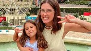 Deborah Secco chama atenção com a família no aeroporto - Divulgação/Instagram