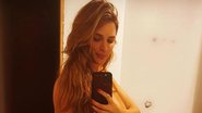 Apresentadora Rafa Brites exibe barrigão ao posar nua em selfie no espelho - Reprodução/Instagram